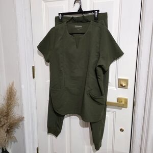 Mandala Green Two-Piece Scrub Set